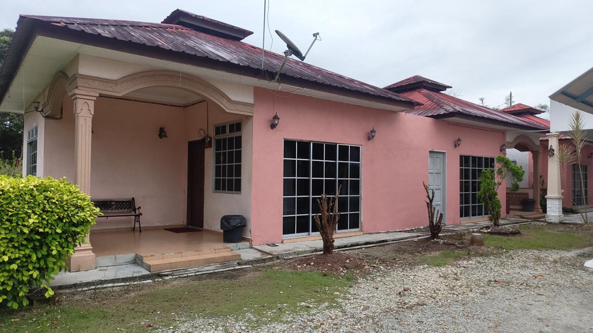 Sri Peserai Homestay Batu Pahat Kültér fotó